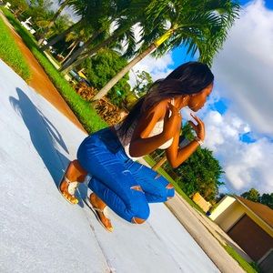 Meet your Posher, Kendra